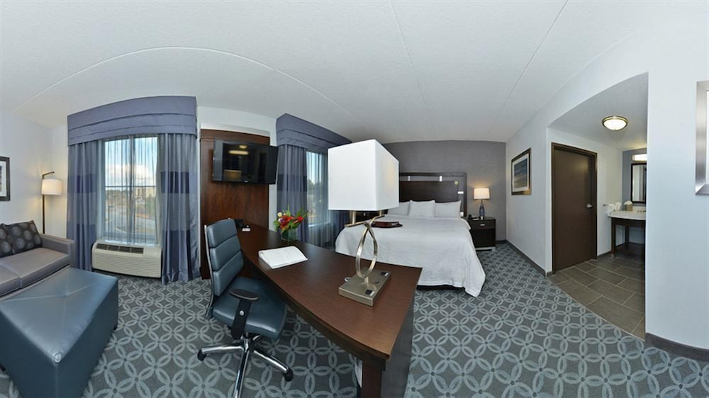 hampton inn and suites columbia southeast ft jackson