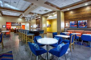 hampton inn and suites columbia southeast ft jackson