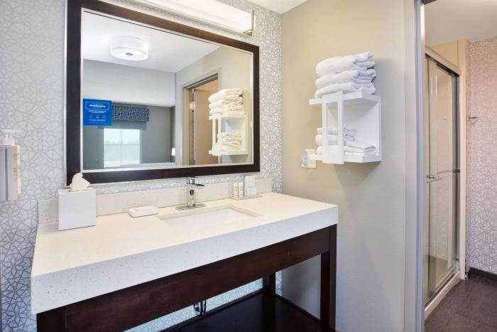 hampton inn and suites columbia southeast ft jackson