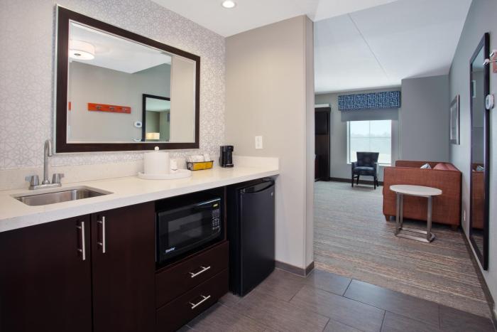hampton inn and suites columbia southeast ft jackson