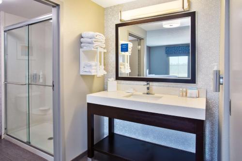 hampton inn and suites columbia southeast ft jackson