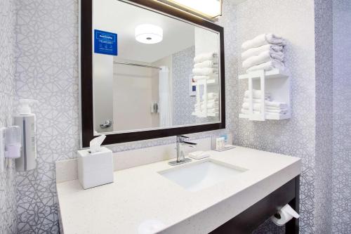 hampton inn and suites columbia southeast ft jackson