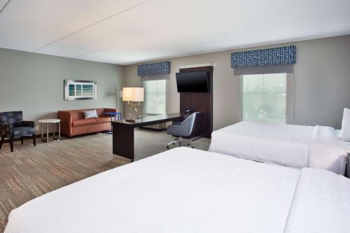 hampton inn and suites columbia southeast ft jackson