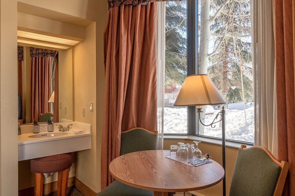 cozy pet friendly king studio in mt crested butte condo no cleaning fee by redawning