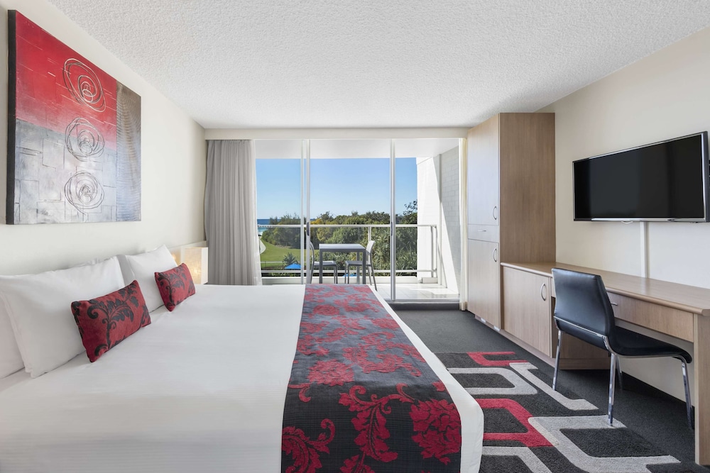 ramada by wyndham marcoola beach