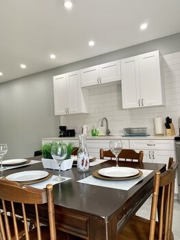 The Wheel Of Fortune Duplex-8Br Parking,,3 star