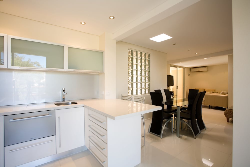 maison noosa beachfront resort
