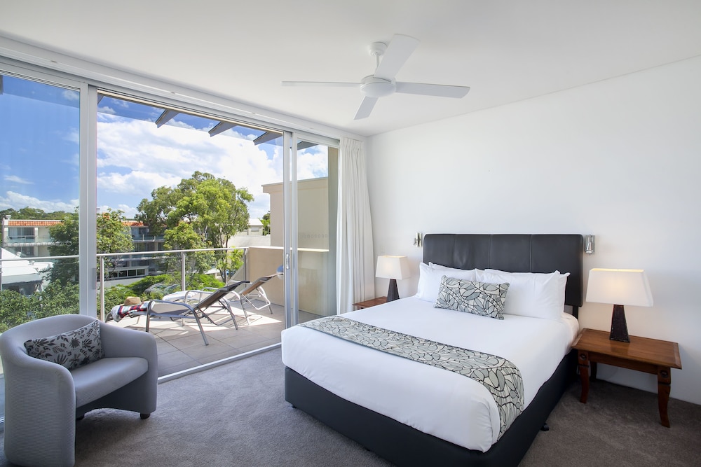 maison noosa beachfront resort