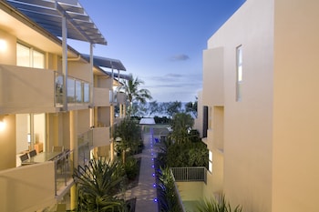 maison noosa beachfront resort