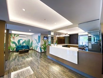 lun hotel manado