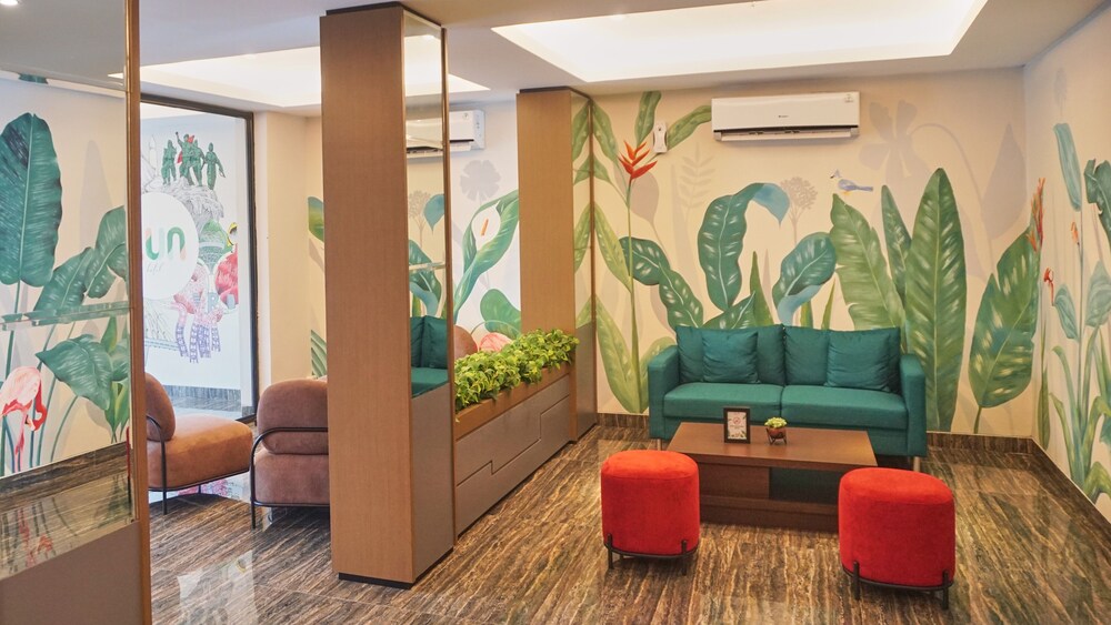 lun hotel manado
