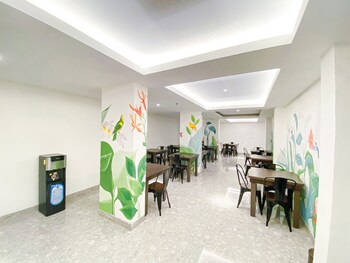 lun hotel manado