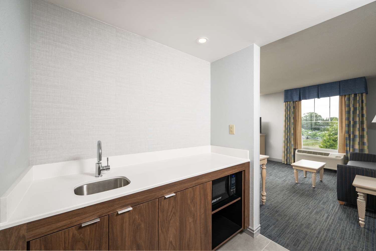 hampton inn and suites cape cod west yarmouth