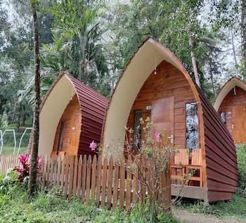 Tawangmangu Wonder Park,Ombang-Ombang, Blumbang,3 star
