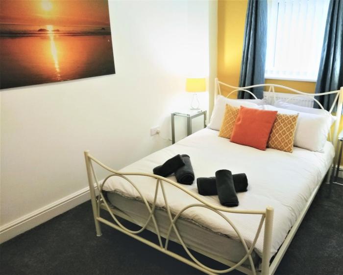 modern comfy 2 bedroom flat in st helens
