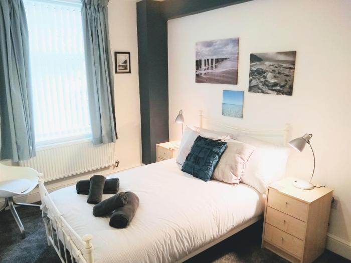 modern comfy 2 bedroom flat in st helens