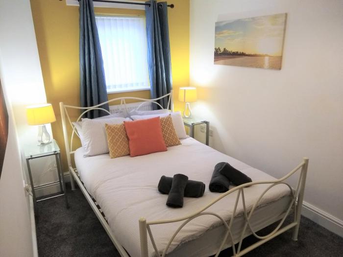 modern comfy 2 bedroom flat in st helens