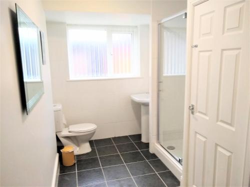 modern comfy 2 bedroom flat in st helens