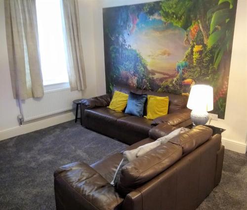 modern comfy 2 bedroom flat in st helens
