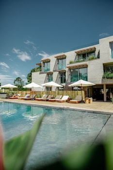 casagrande hotel and beach club