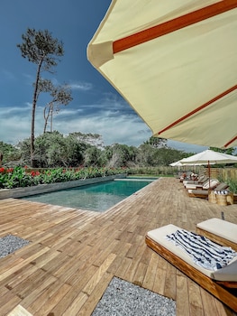 casagrande hotel and beach club