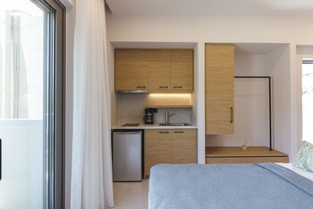 mira mare luxury residence