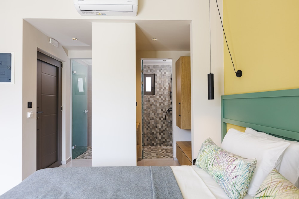 mira mare luxury residence