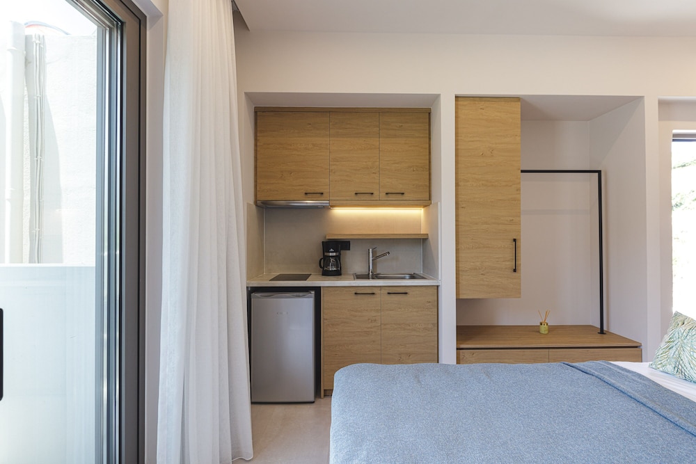 mira mare luxury residence