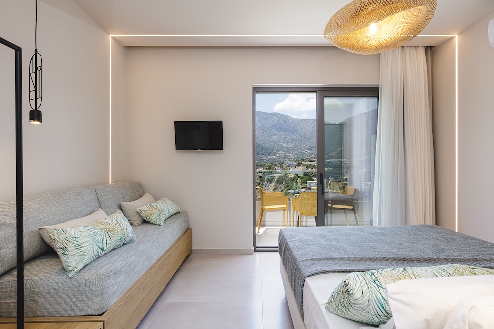 mira mare luxury residence