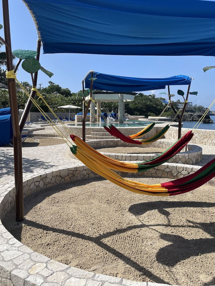 ocean cliff hotel negril limited