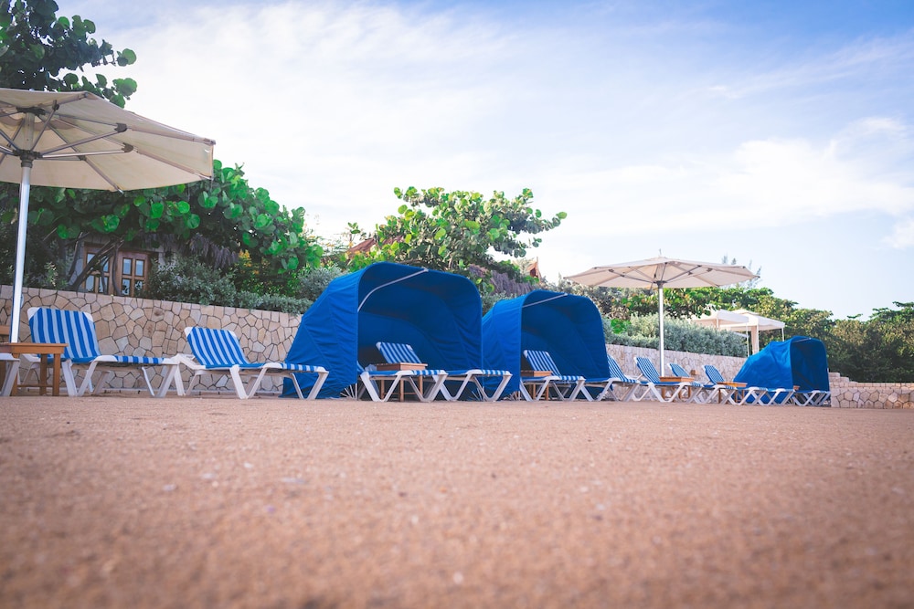 ocean cliff hotel negril limited