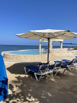 ocean cliff hotel negril limited