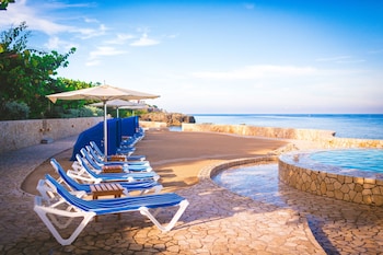 ocean cliff hotel negril limited