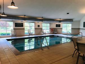 country inn and suites by radisson lake george queensbury ny