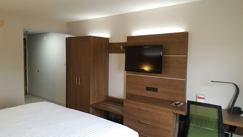 holiday inn express mount pleasant scottdale by ihg