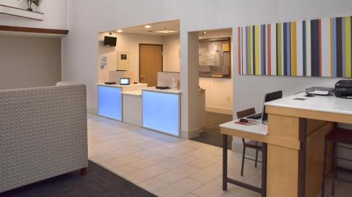 holiday inn express mount pleasant scottdale by ihg