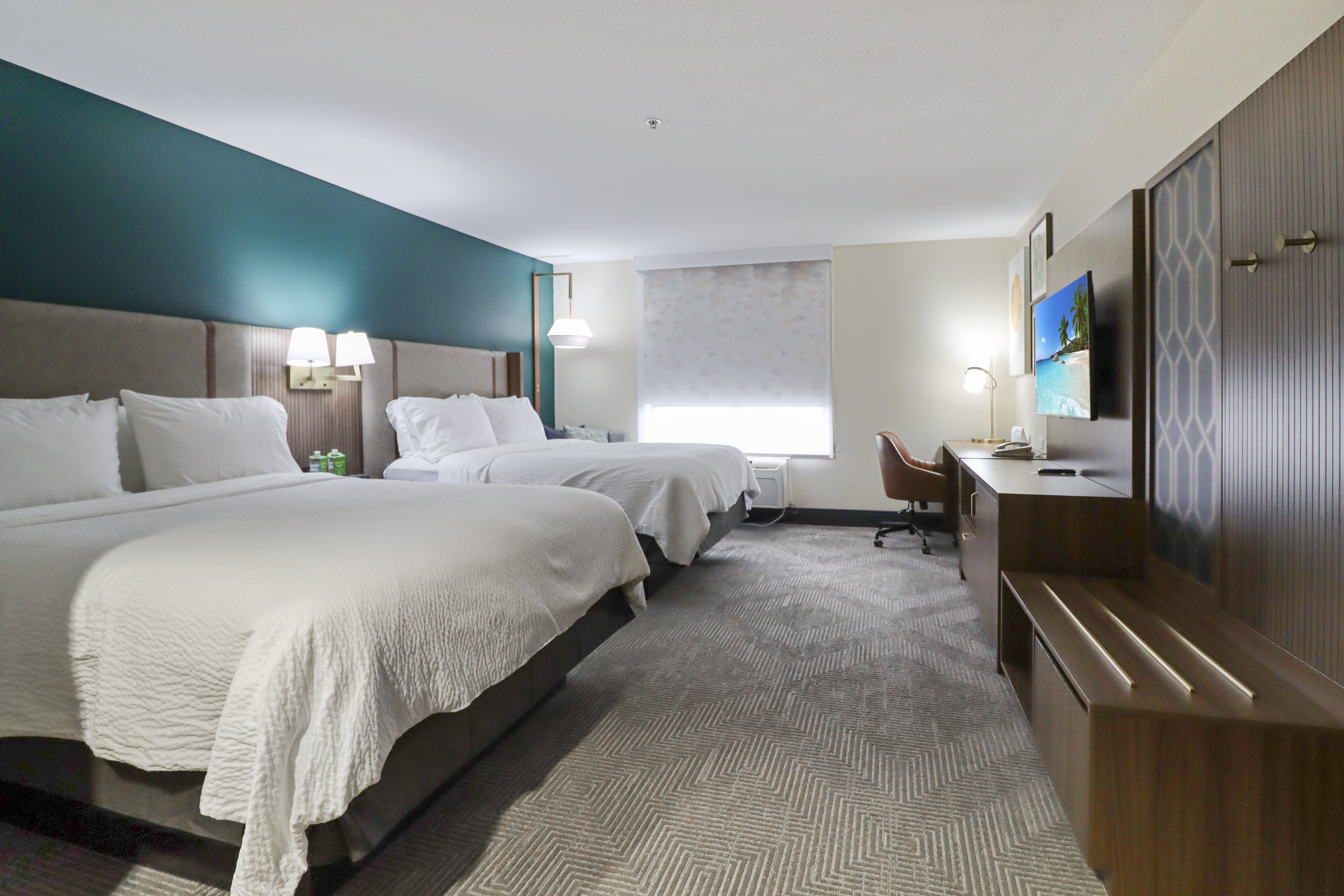 holiday inn quincy east by ihg