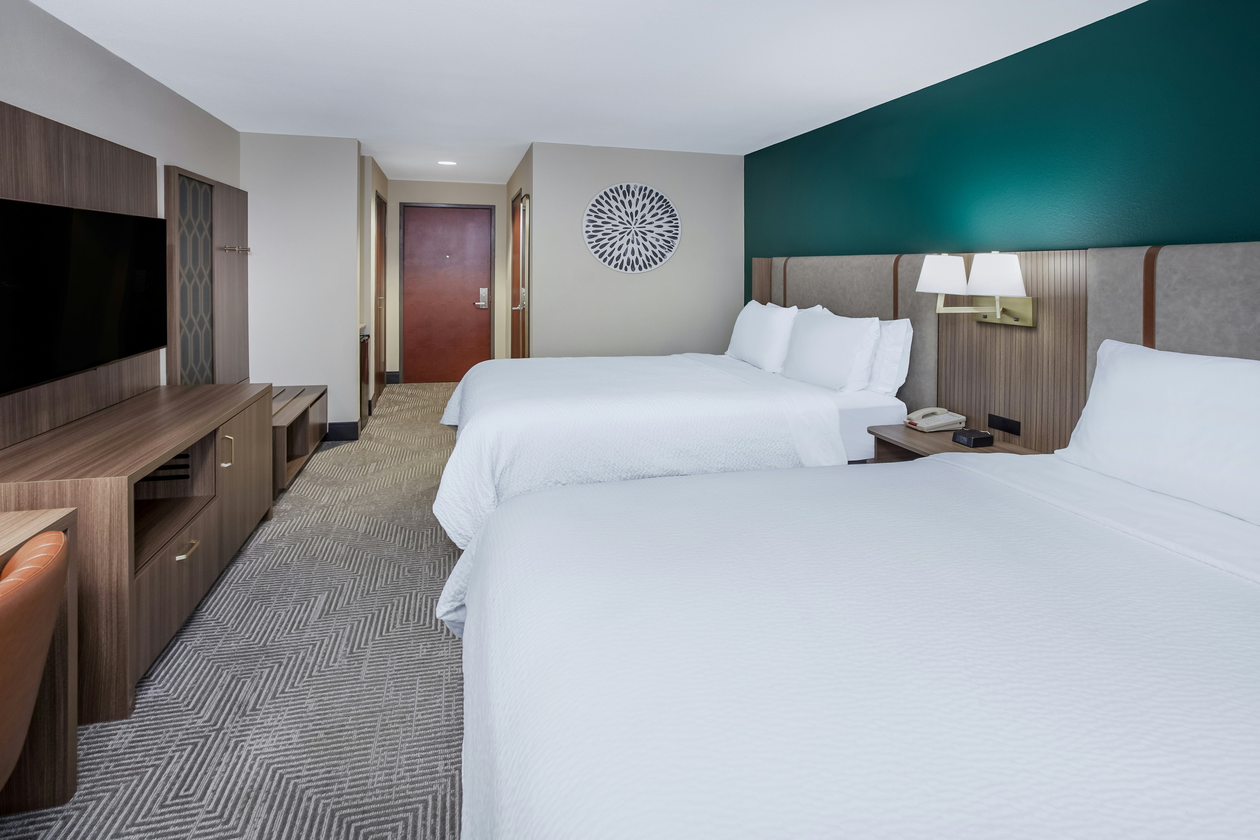 holiday inn quincy east by ihg