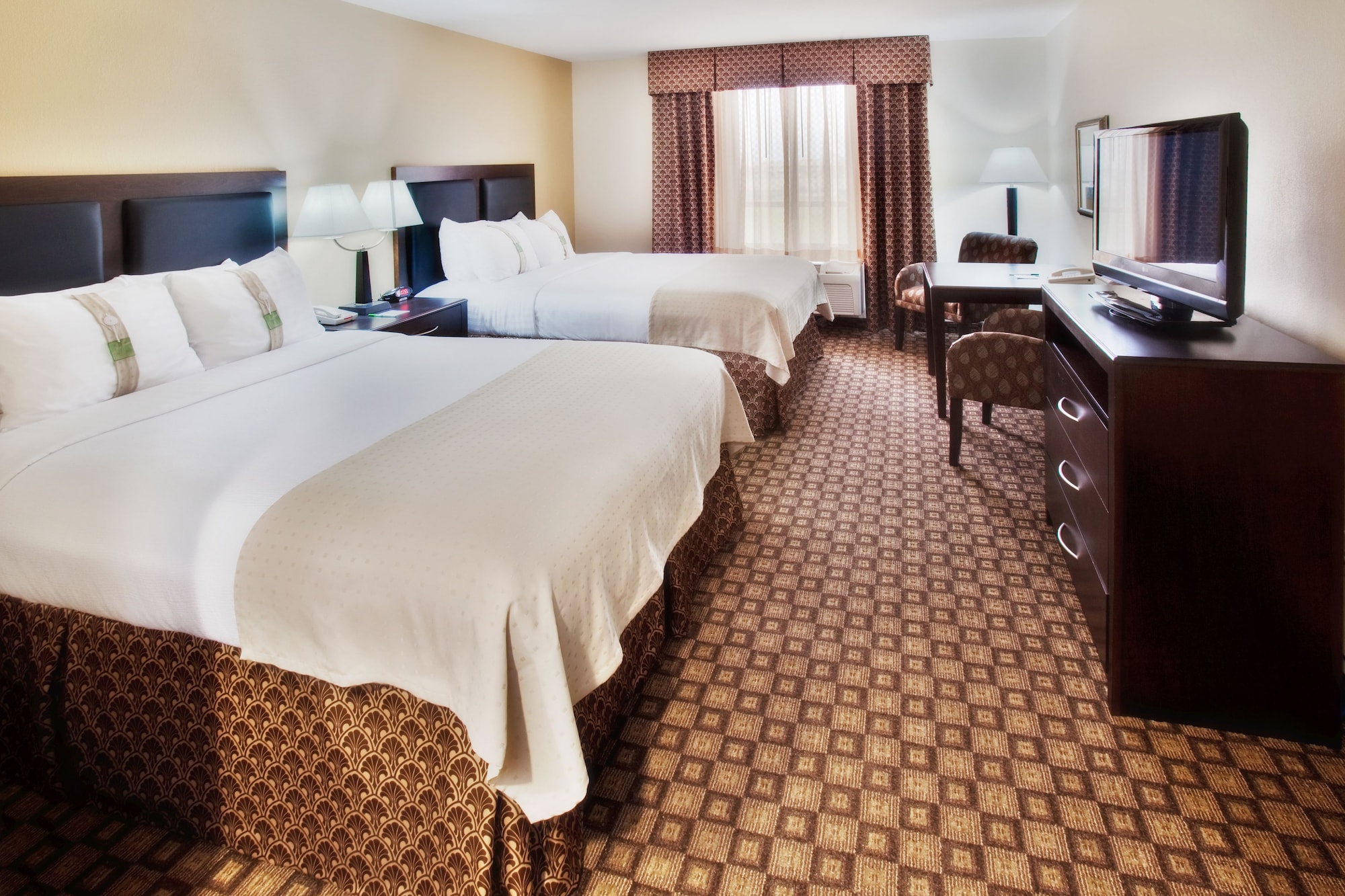 holiday inn quincy east by ihg