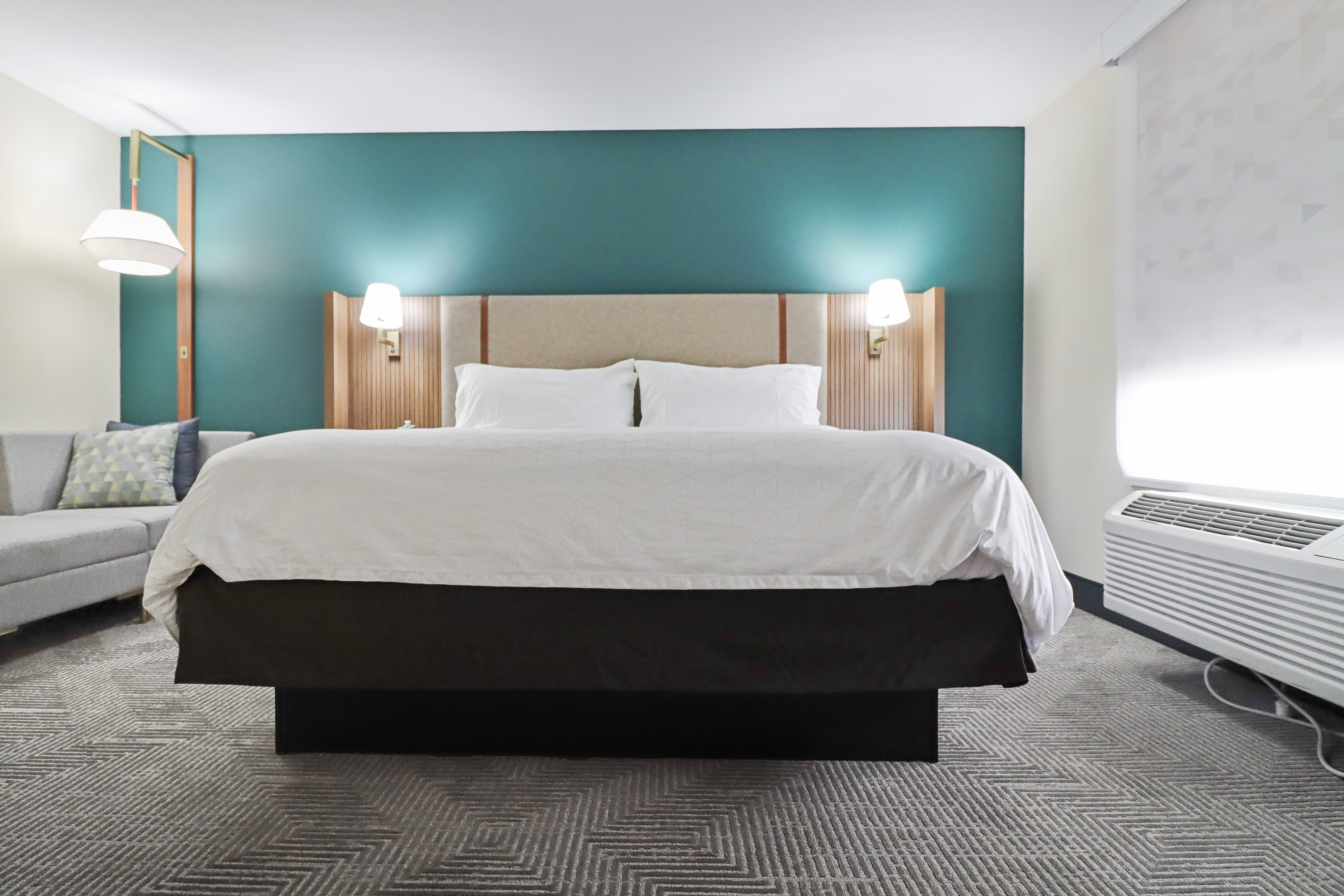 holiday inn quincy east by ihg