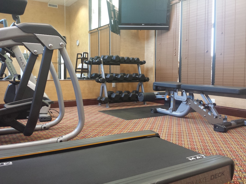 holiday inn quincy east by ihg