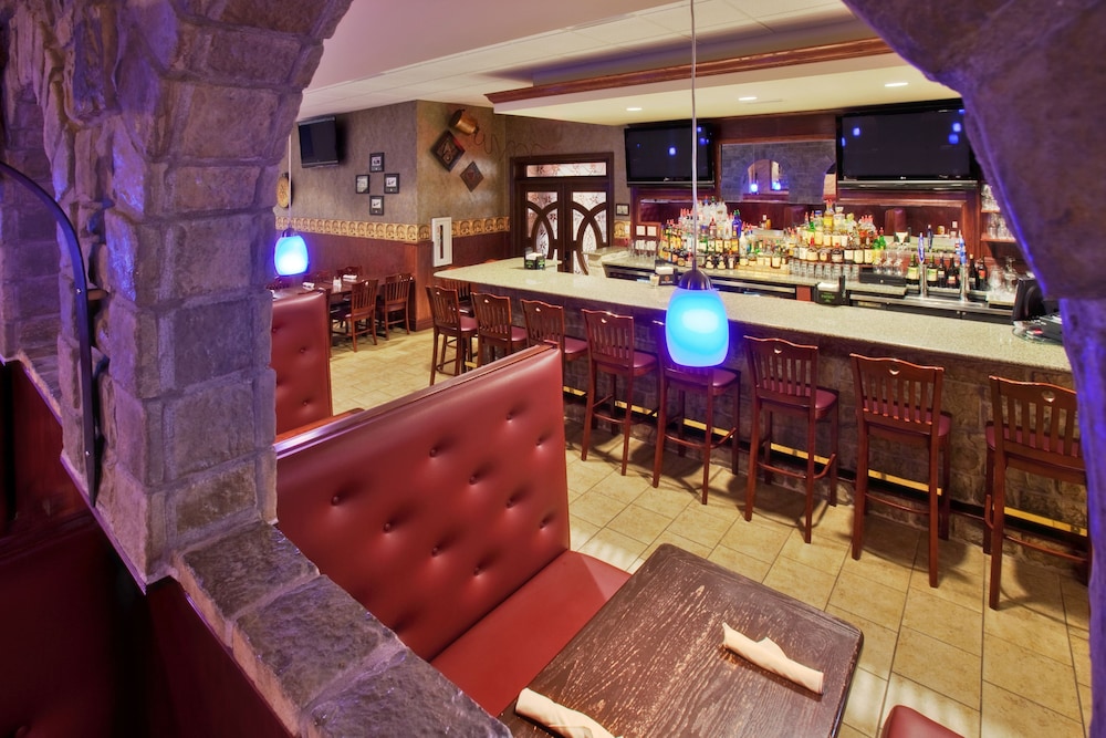 holiday inn quincy east by ihg