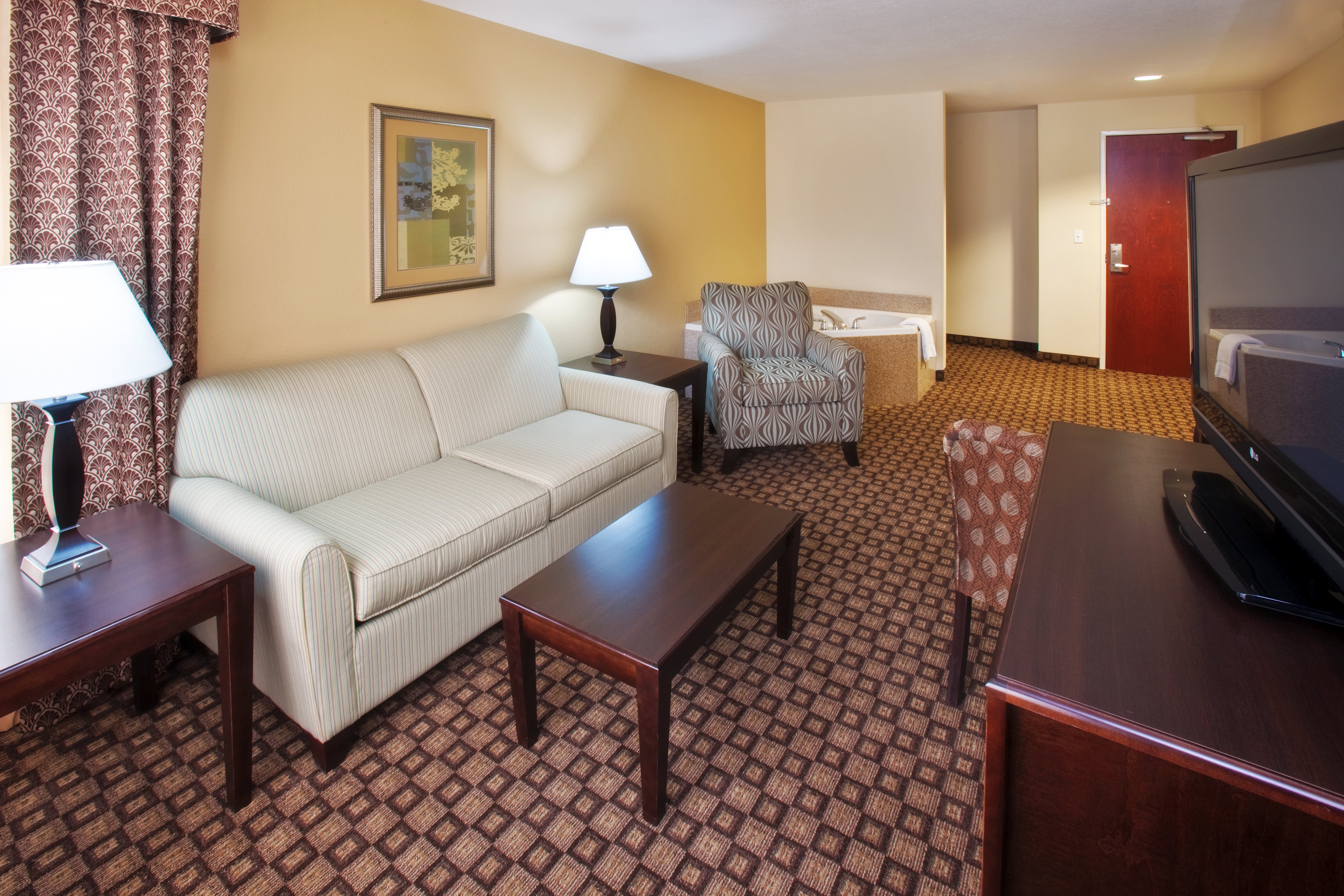 holiday inn quincy east by ihg