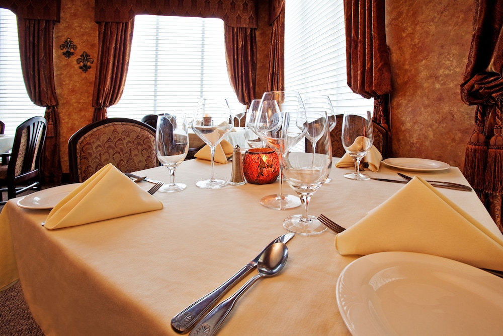 holiday inn quincy east by ihg