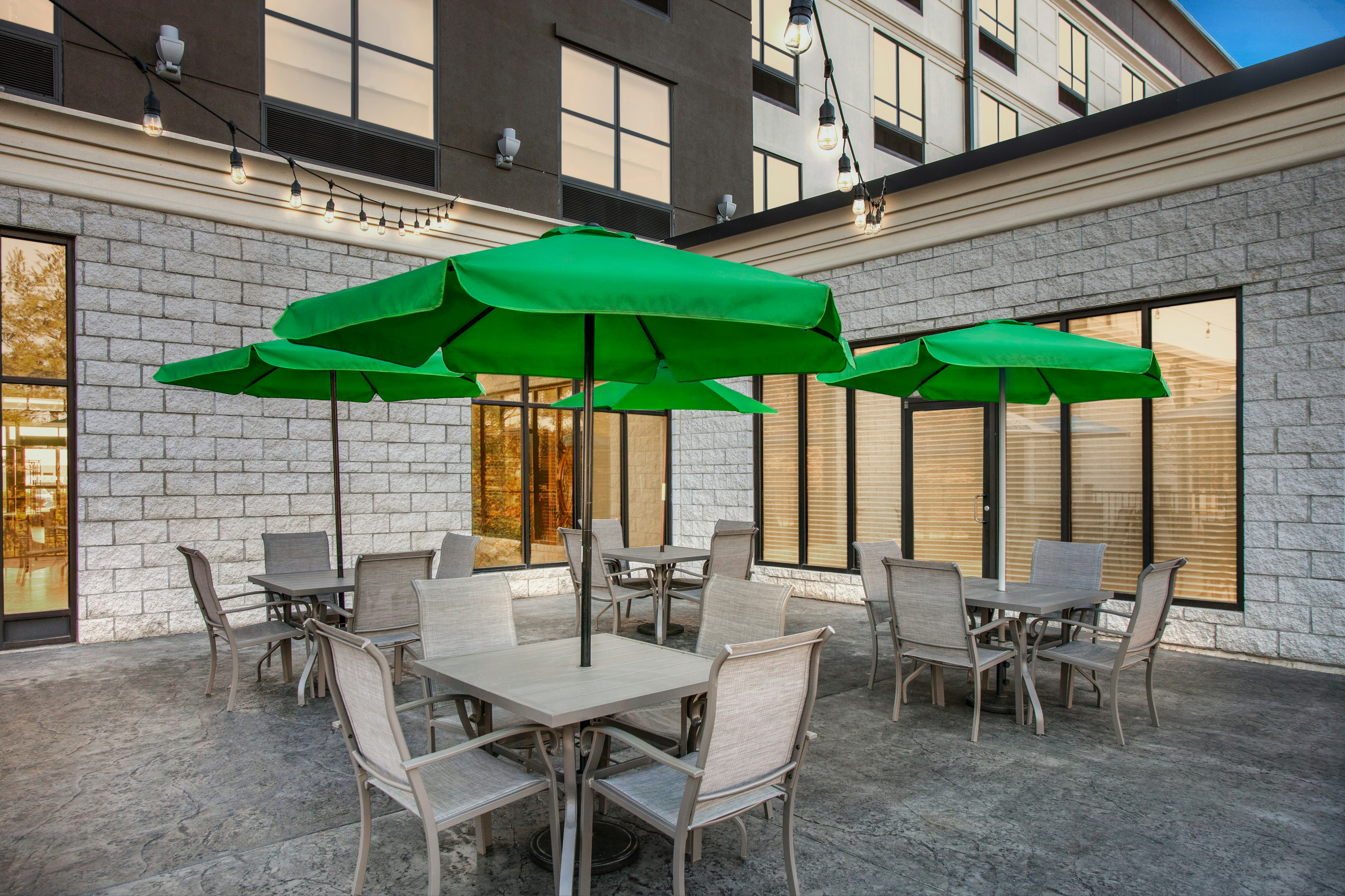 holiday inn quincy east by ihg
