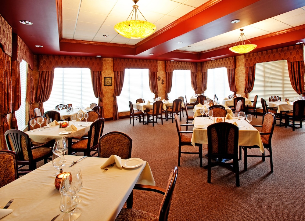 holiday inn quincy east by ihg