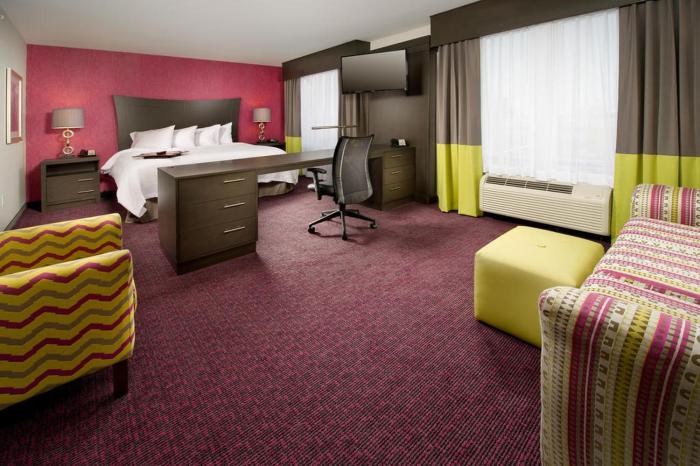 hampton inn and suites buffalo airport