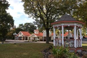 village haven inn and extended stay