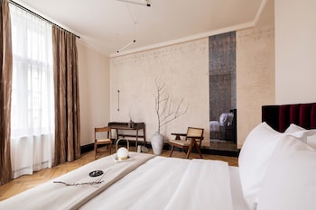 zola hotel palais de boheme