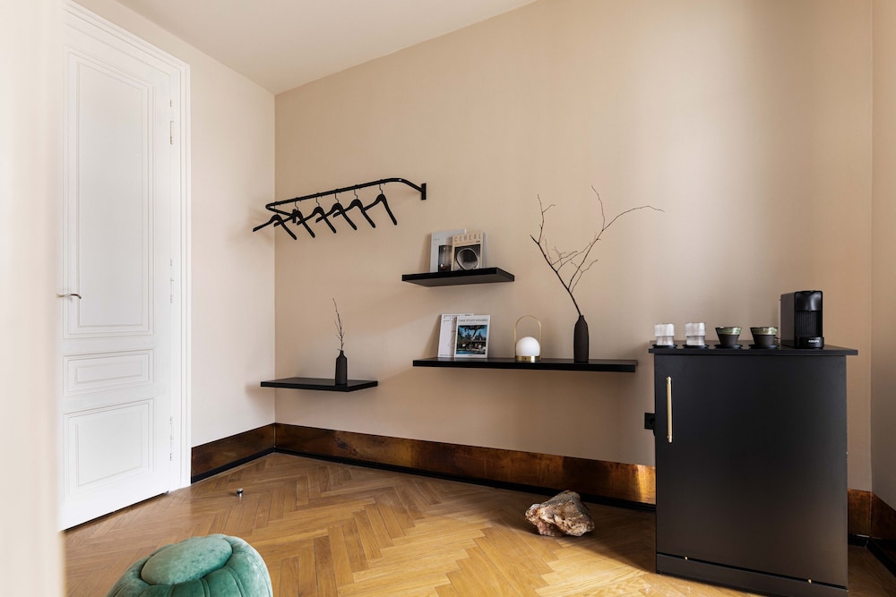 zola hotel palais de boheme